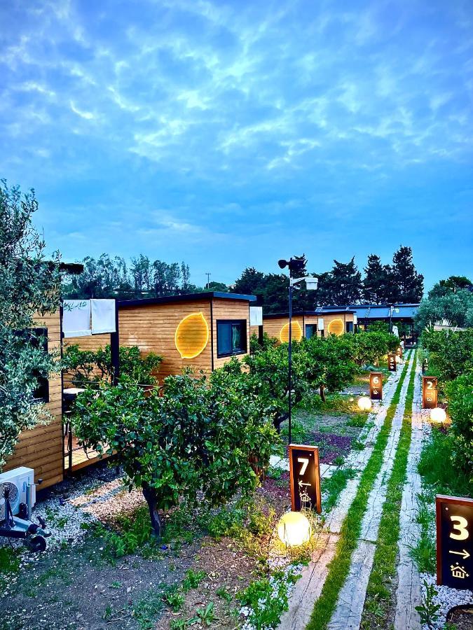 מלון קרבורון Tiny Town Kuyucak מראה חיצוני תמונה